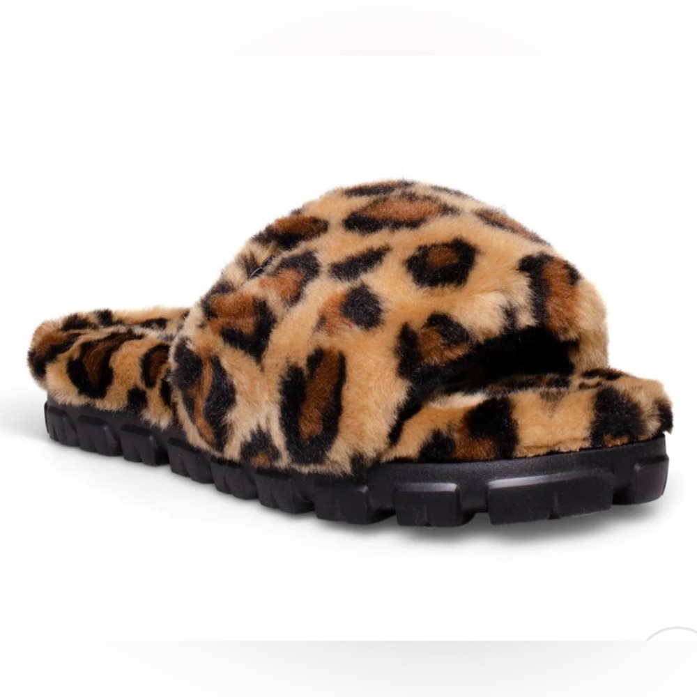 UGG Cozetta Curly Spotty Indoor/Outdoor Slipper
